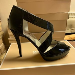 Michael Kors Women's “Ariel”Platform Sandal Heel Black Patent Leather
